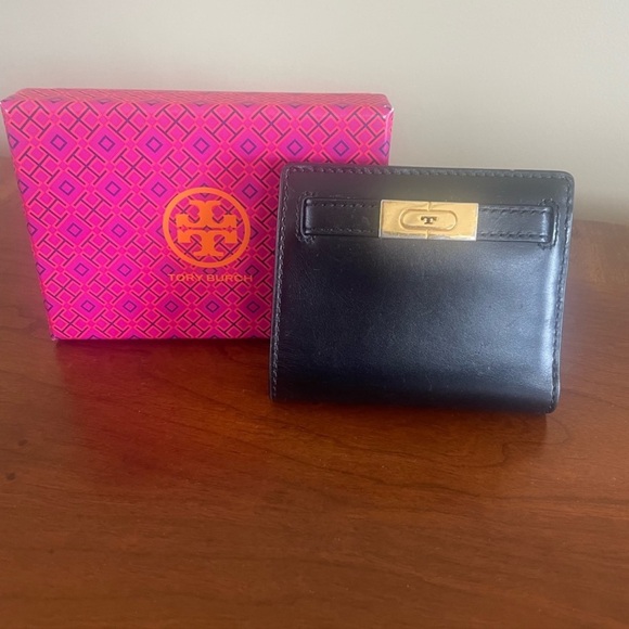 Tory Burch Lee Radziwill Small Black Wallet - Picture 1 of 11